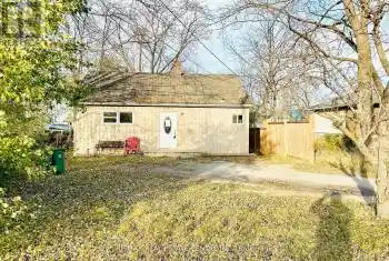 795 Barton Street, Hamilton (Stoney Creek Industrial), Ontario L8E5L8, 2 Bedrooms Bedrooms, ,1 BathroomBathrooms,All Houses,For Sale,Barton,X11966372