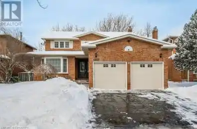 1207 PILGRIMS Way Oakville Ontario L6M1H3