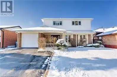 31 TINTON Crescent Toronto Ontario M9V2H9