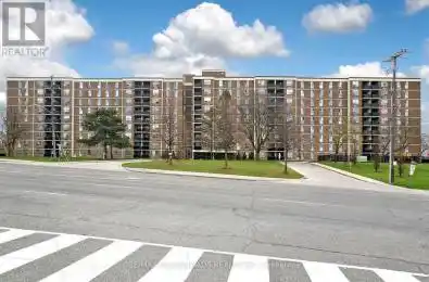 2825 Islington Avenue Unit# 205 Toronto (Humber Summit) Ontario M9L2K1