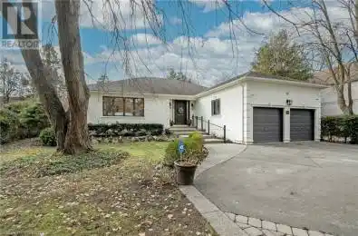 406 MAPLE GROVE Drive Oakville Ontario L6J4V7