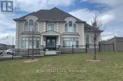 1 Royal West Drive Brampton (Credit Valley) Ontario L6X2X3