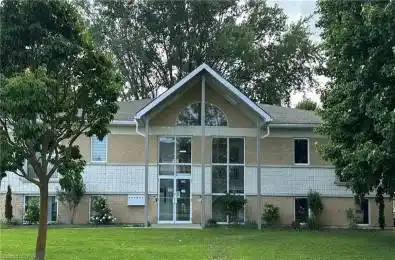 100 GORDON Street Unit# 204 Stratford Ontario N5A 7T8