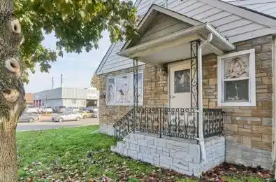 276 Mcarthur Avenue Vanier and Kingsview Park Ontario K1L 6P4