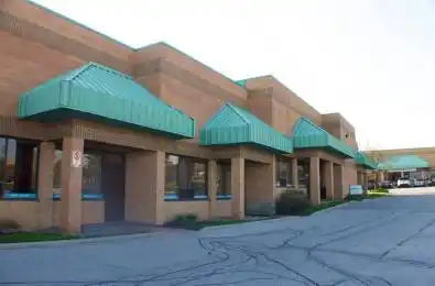 17075 Leslie Street Unit# 7 - 1 Newmarket Ontario L3Y 8E1