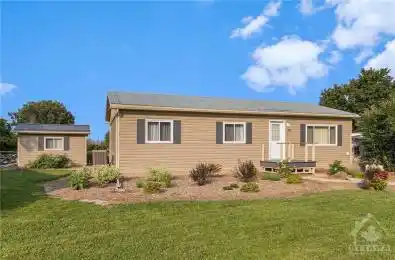 2 KAVANAGH Drive Rideau Lakes Ontario K7A 4S5