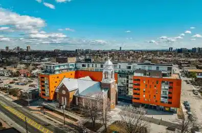 135 Barrette Street Unit# PH3 Vanier and Kingsview Park Ontario K1L 7Z