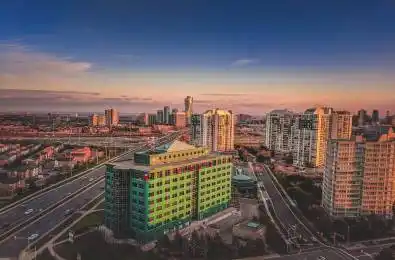 10 Kingsbridge Garden Circle Unit# 304 Mississauga Ontario L5R 3K7