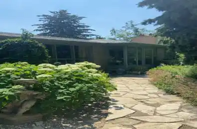 219 Arnold Avenue Vaughan Ontario L4J 1C1