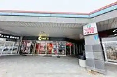 328 Highway 7 Avenue Unit# 12-14 Richmond Hill Ontario L4B 3P7