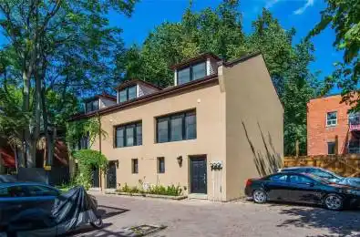 360 R Dundas Street Unit# Th#2 Toronto C08 Ontario M5A 2A3