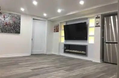 33 Glenshephard Drive Toronto E04 Ontario M1K 4N2