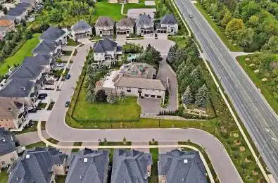 16 Finesse Court Richmond Hill Ontario L4E 0W7