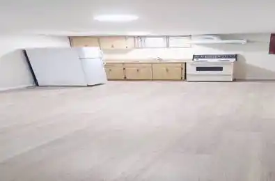 22 Buena Vista Avenue Unit# Lower unit Toronto E05 Ontario M1S 1J2