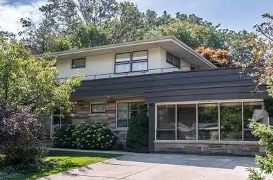 6 Freeland Court Hamilton Ontario L8S 3R5