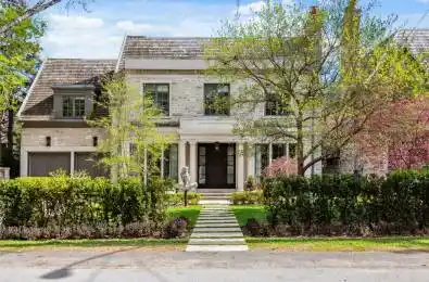 33 Bayview Wood Toronto C12 Ontario M4N 1R8