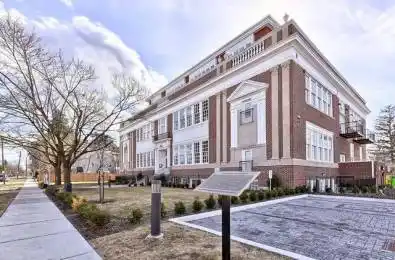 64 Wells Street Unit# 401 Aurora Ontario L4G 1S9