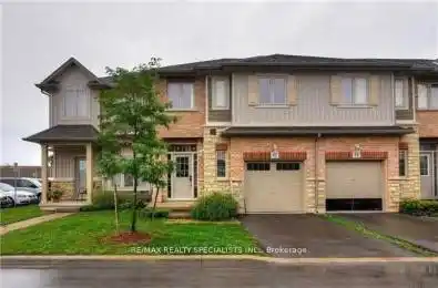 8 Lakelawn Road Unit# 62 Grimsby Ontario L3M 0G1