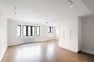 2 Clarendon Avenue Unit# 304 Toronto C02 Ontario M4V 1H9