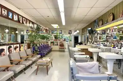 741 Queen Street Toronto E01 Ontario M4M 1H3