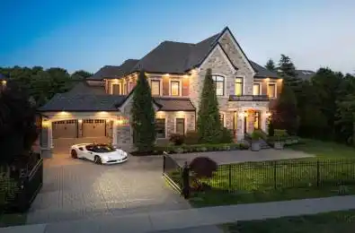 97 Carmichael Crescent King Ontario L7B 0N2