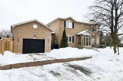 30 Bruce Crescent Barrie Ontario L4N 8T8