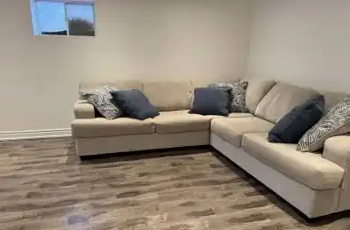 71 Golf Links Drive Aurora Ontario L4G 3V4