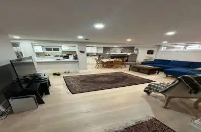 100 RICHARDSON DR Drive Aurora Ontario L4G 1Z5