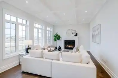 10 Keyworth Crescent Brampton Ontario L6R 4G3