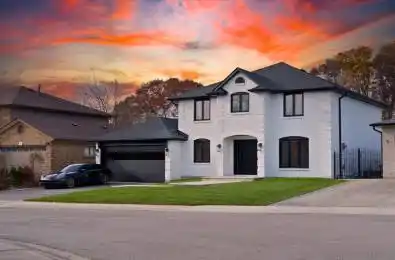 32 Elena Court Hamilton Ontario L9C 7P7