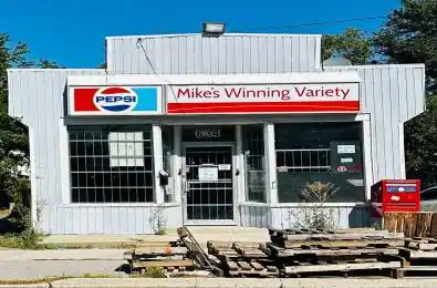 634 Chamberlain Street Peterborough Ontario K9J 4M1