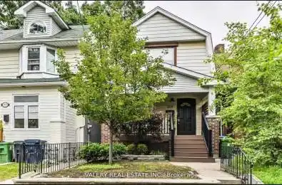 204 Oakcrest Avenue Toronto E02 Ontario M4C 1C2