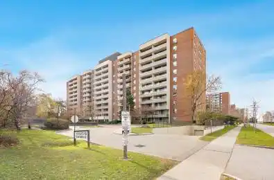 19 Four Winds Drive Unit# 104 Toronto W05 Ontario M3J 2S9