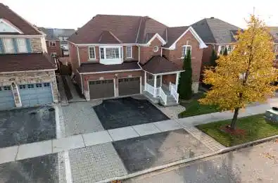 25 Bevan Crescent Ajax Ontario L1T 4N3