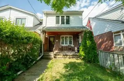 30 Lawlor top Floor Avenue Toronto E02 Ontario M4E 3L7