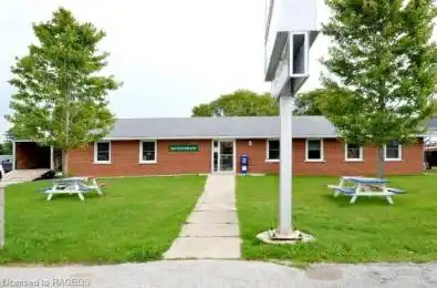 10175 Highway 6 Highway Georgian Bluffs Ontario N0H 2G0