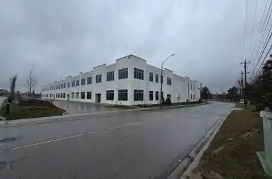 125 Engelhard Drive Unit# 1 Aurora Ontario L4G 3V1