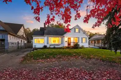 17 Eastwood Avenue Oshawa Ontario L1G 3Y5