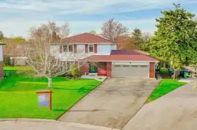 16 Dudley Place Brampton Ontario L6T 3C3