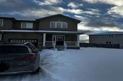 9 Admiral Crescent Essa Ontario L0M 1B4