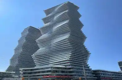 3900 Confederation Parkway Unit# 5207 Mississauga Ontario L5B 0M3