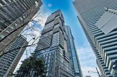 55 Charles Street Unit# 5004 Toronto C08 Ontario M4Y 0J1