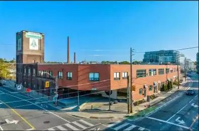 401 Logan Avenue Unit# 215 Toronto E01 Ontario M4M 2P2