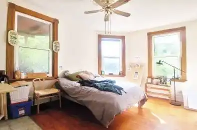 554 Highcroft Avenue Westboro - Hampton Park Ontario K1Z 5J5