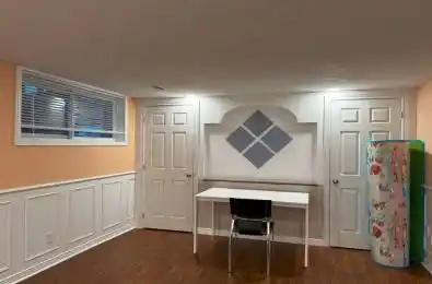 16 Milne Lane Markham Ontario L3P 1C7