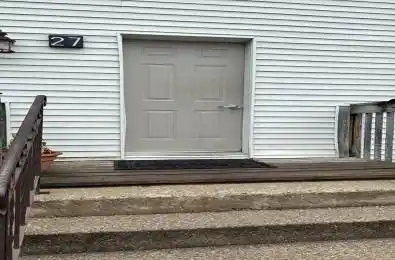 27 Berryman Avenue Unit# upper St. Catharines Ontario L2R 3W8