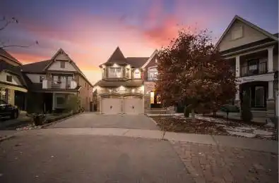 50 Lilly Valley Crescent King Ontario L7B 0B5