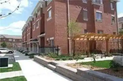 25 ORMEROD Lane Richmond Hill Ontario L4S 0G3