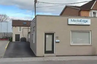 33 South Station Street Toronto W04 Ontario M9N 2B2