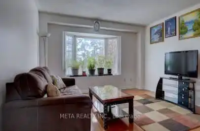 57 Hobson Avenue Toronto C13 Ontario M4A 2X7